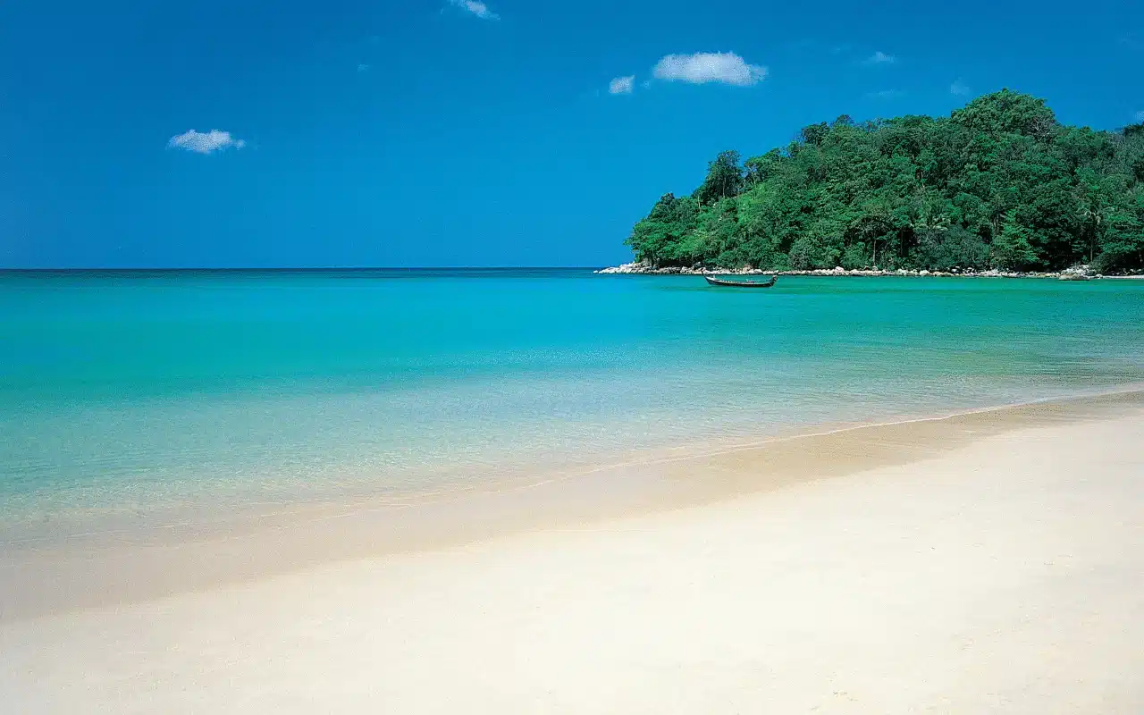 หาดภูเก็ต มีที่ไหนสวย น้ำใส และน่าไปบ้าง 2 หาดกะตะน้อย